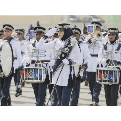 La banda policial de Omán, mientras BBICO analiza la historia de las bandas militares.