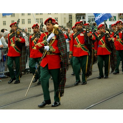 Una moderna banda de música se beneficia de la rica historia de las gaitas militares.