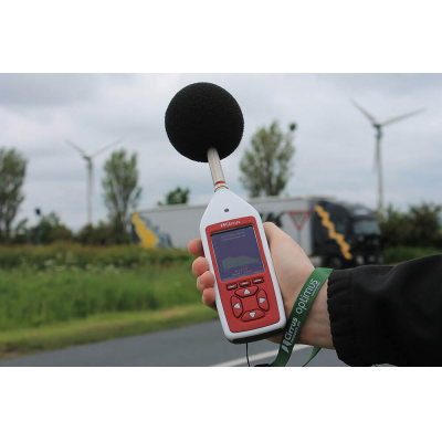 Het Optimus groene meetinstrument voor omgevings- en beroepsruis in gebruik.